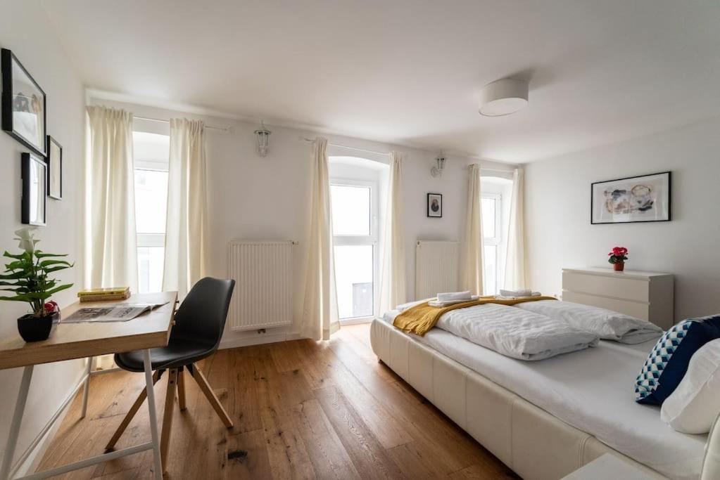 Cozy 1Br Duplex Near Center By Hm Lejlighed Wien Eksteriør billede